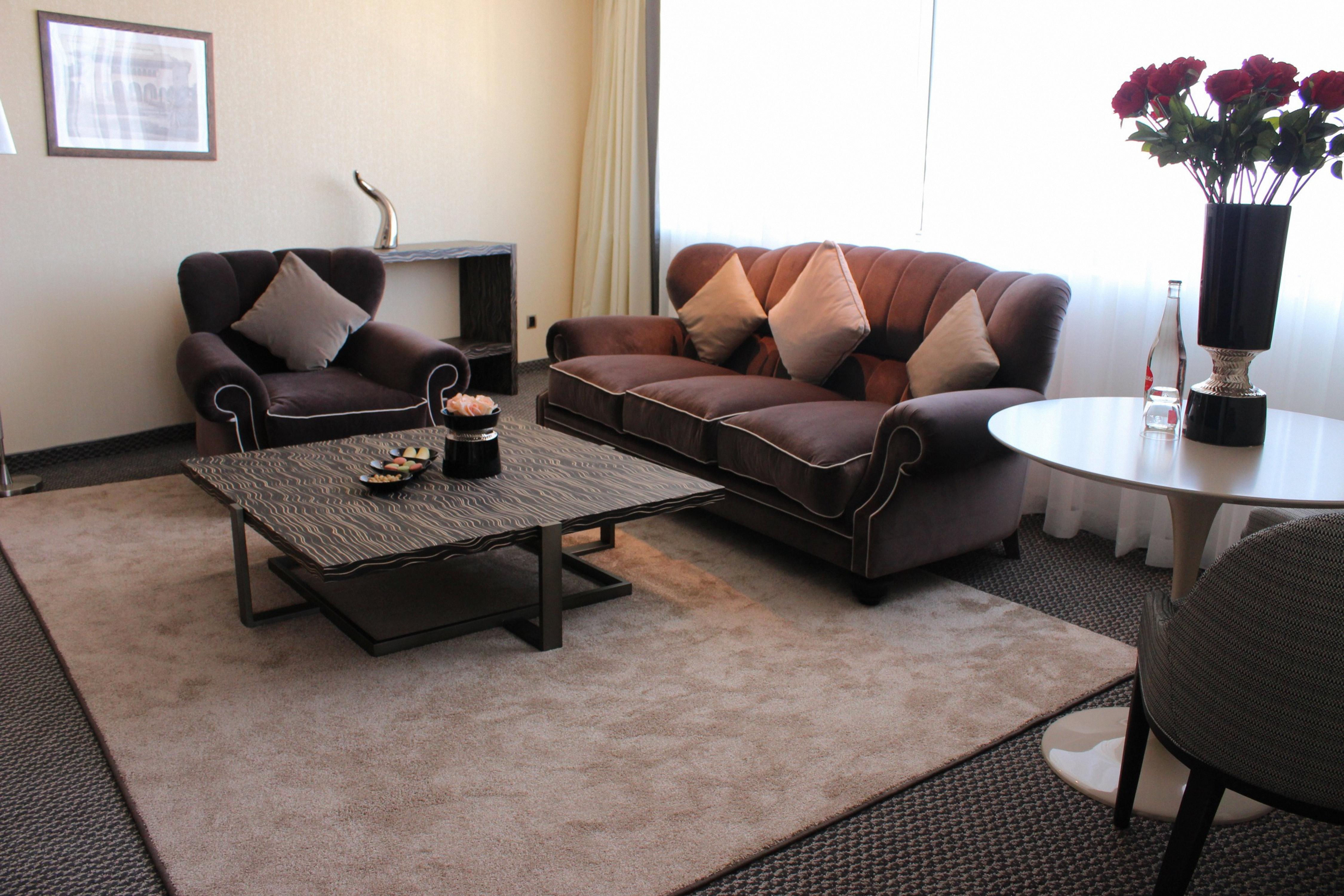 Grand Mogador City Center Casablanca Eksteriør billede A living room in a hotel