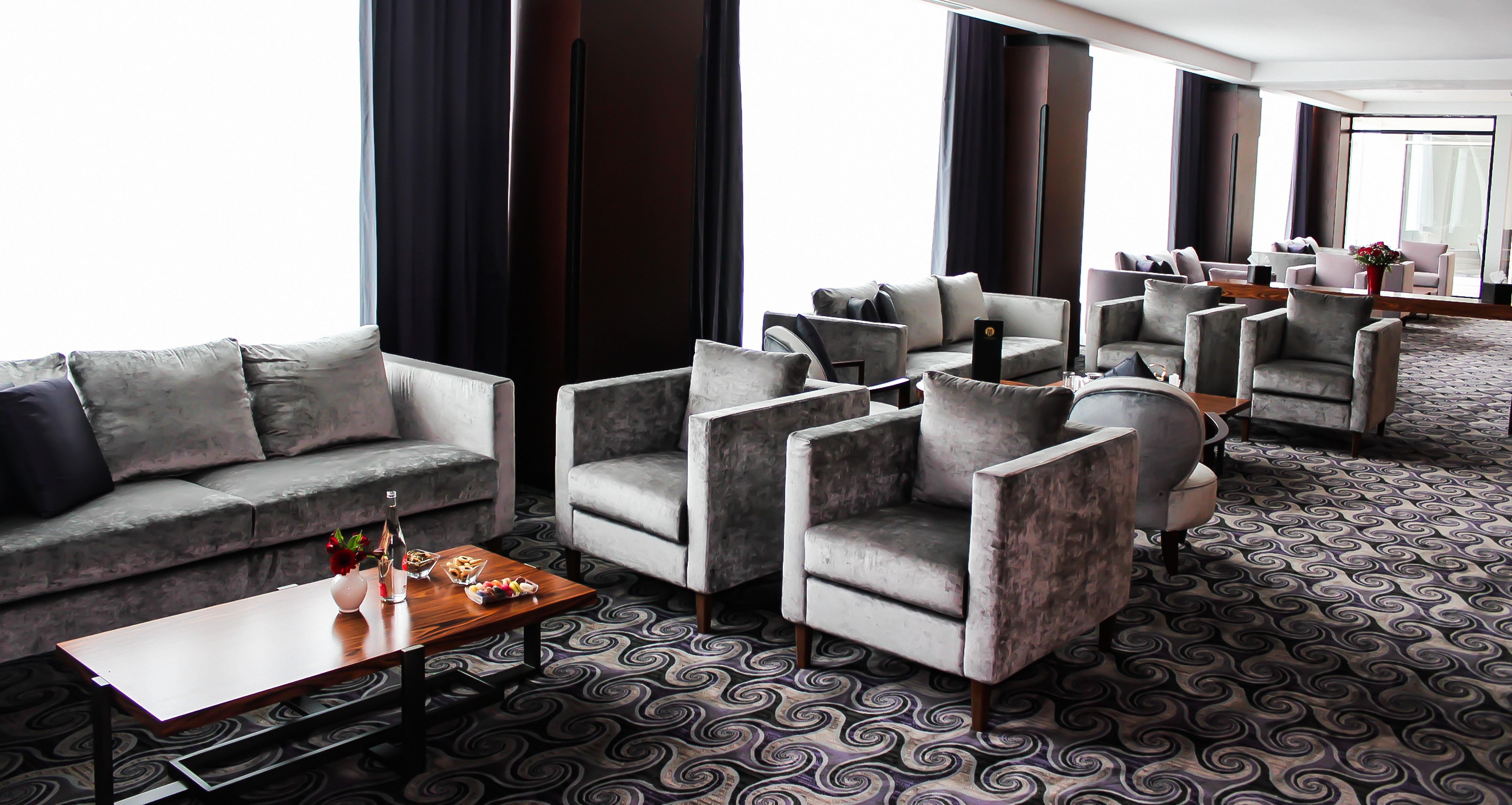 Grand Mogador City Center Casablanca Eksteriør billede The lounge at the airport