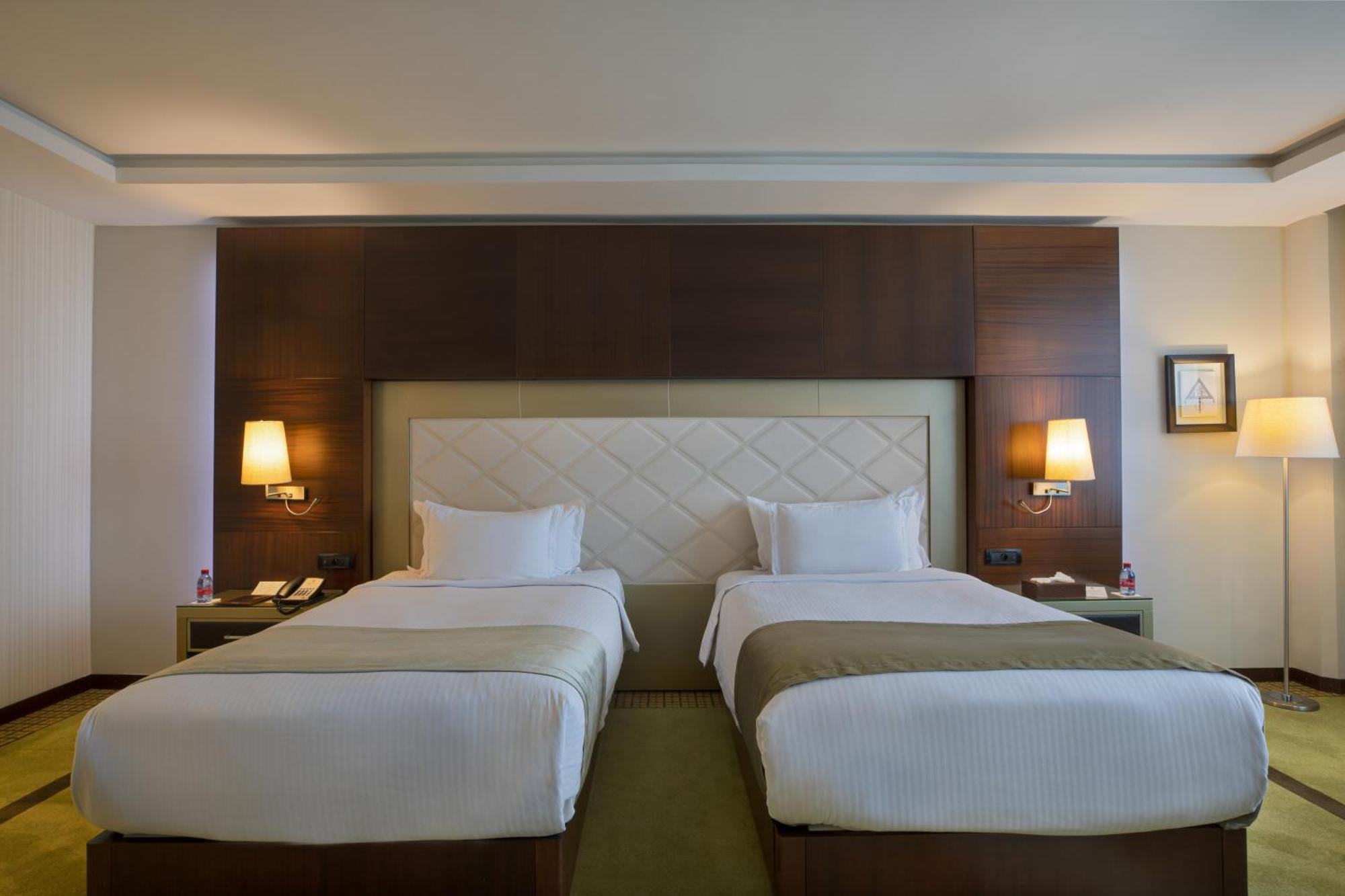 Grand Mogador City Center Casablanca Eksteriør billede Deluxe Room
