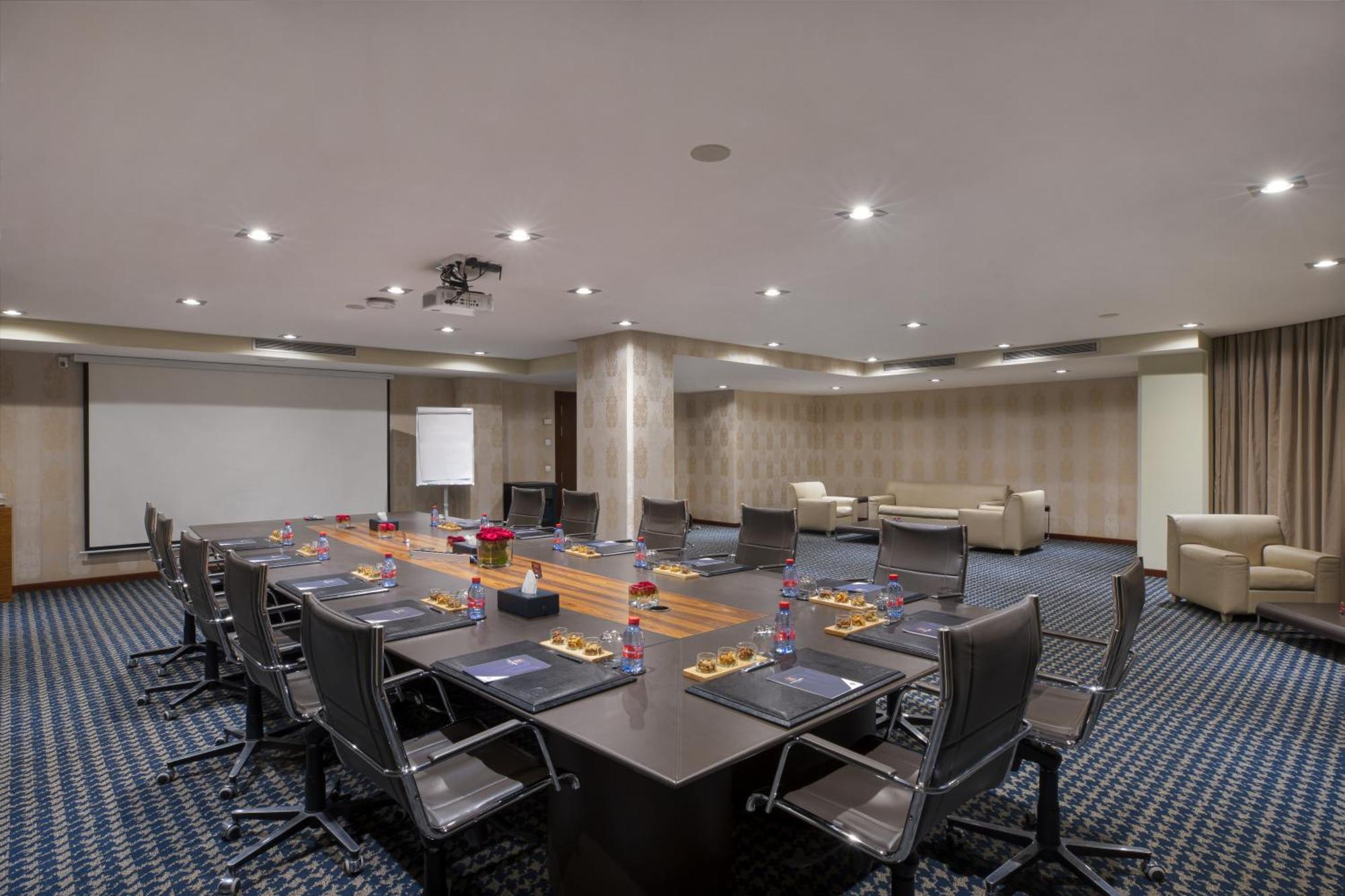 Grand Mogador City Center Casablanca Eksteriør billede Meeting room