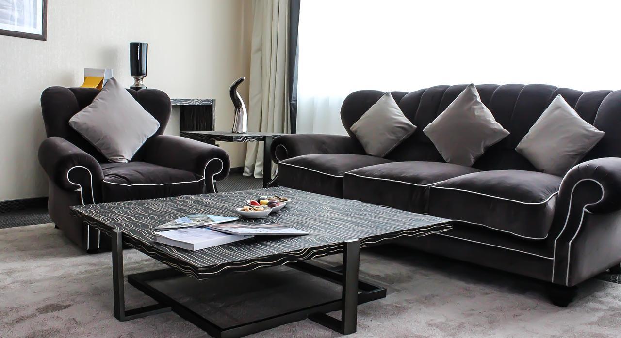 Grand Mogador City Center Casablanca Eksteriør billede A living room