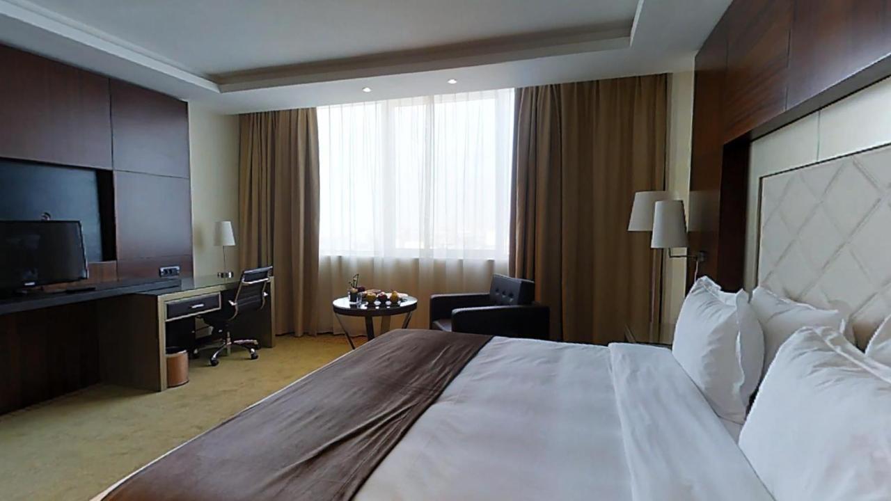 Grand Mogador City Center Casablanca Eksteriør billede A room at the Radisson Blu Hotel, Tbilisi