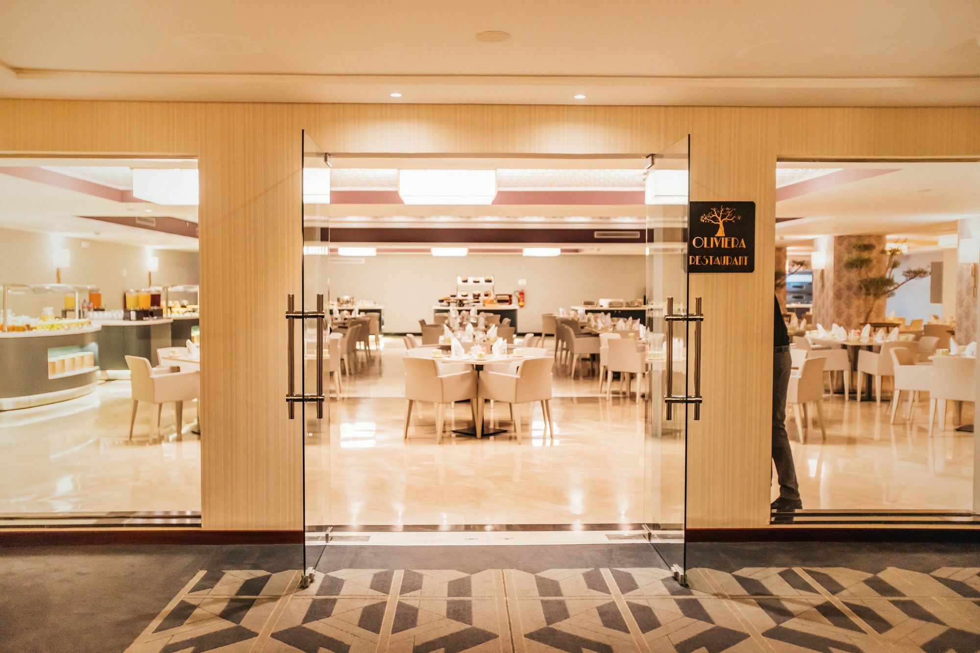 Grand Mogador City Center Casablanca Eksteriør billede The restaurant